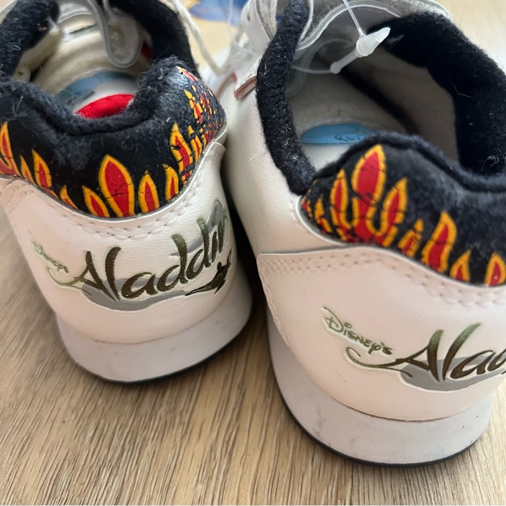 90s Vintage Aladdin  White Sneakers Toddler size 9 - Picture 5 of 6